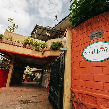 Rock Cliff Home Stay Shillong Exterior photo