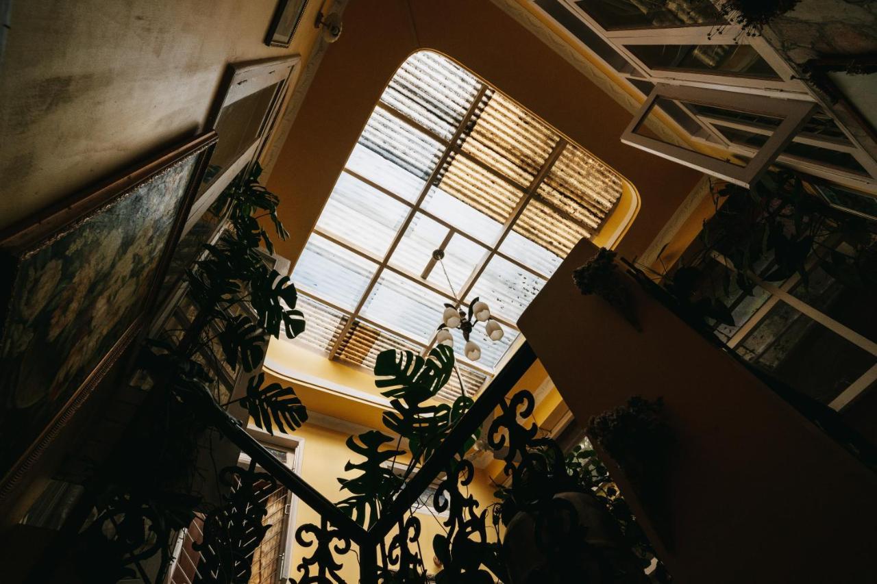 Rock Cliff Home Stay Shillong Exterior photo