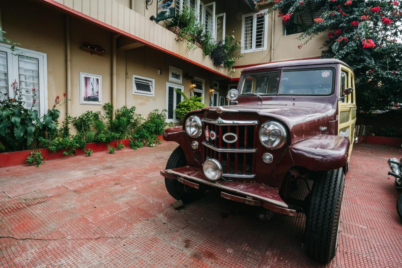 Rock Cliff Home Stay Shillong Exterior photo