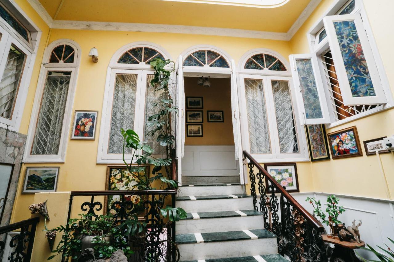 Rock Cliff Home Stay Shillong Exterior photo