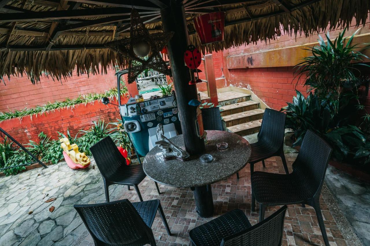 Rock Cliff Home Stay Shillong Exterior photo